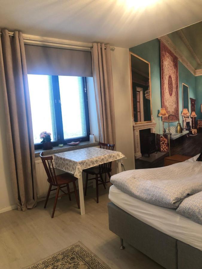 Studio In The City Center Free Private Parking เกมี ภายนอก รูปภาพ